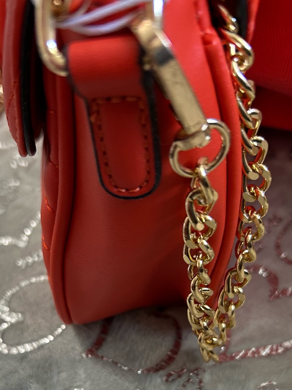 NWT Classic Fashions Quilted Crossbody Bag w/Gold Hardware & Coin Wallet- Red - Picture 4 of 10